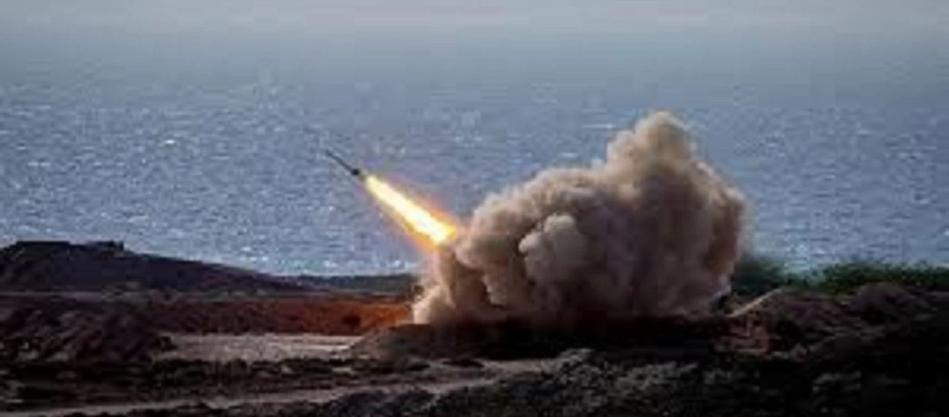 Ιράν: Εκτόξευσαν βαλλιστικούς πυραύλους από υπόγεια βάση (βίντεο)